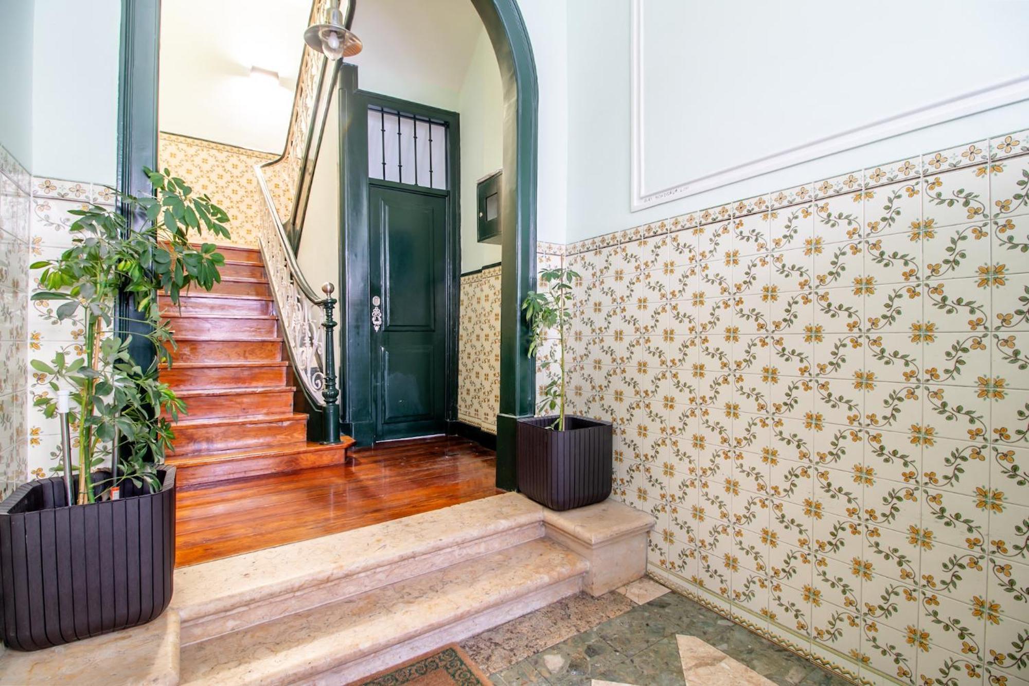 Arroios - Second Floor Hotel Lisbon Luaran gambar