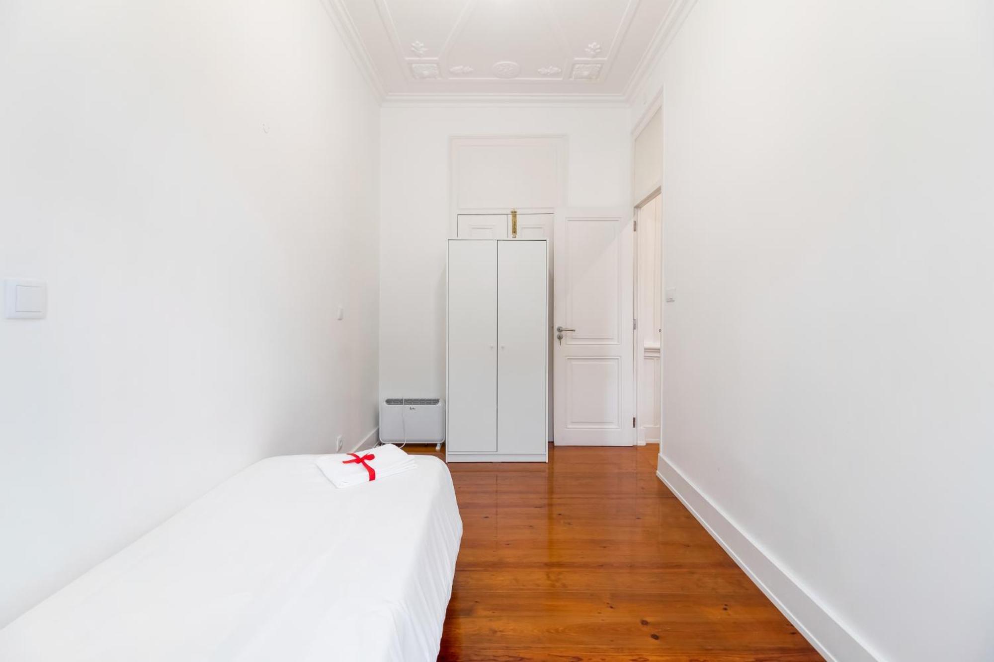 Arroios - Second Floor Hotel Lisbon Luaran gambar